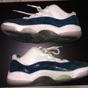 Air Jordan 11 navy snakeskin